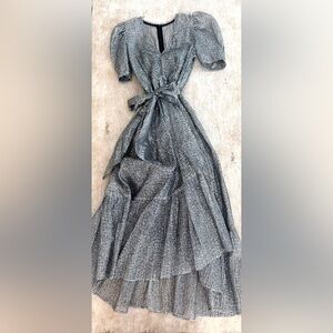 Hunter Bell Silver Metallic short sleeve Dress Like New Size 4